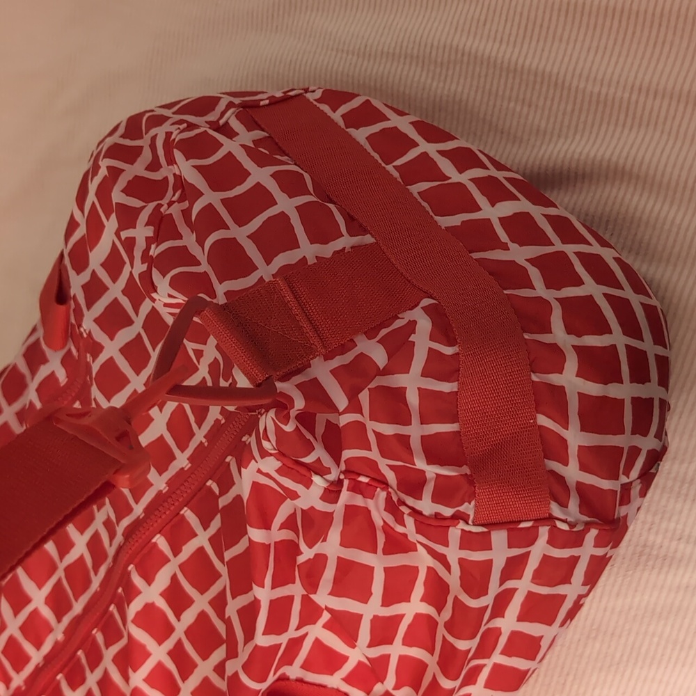 IKEA lightweight packable red and white grid pattern duffel bag - Picture 3 of 10
